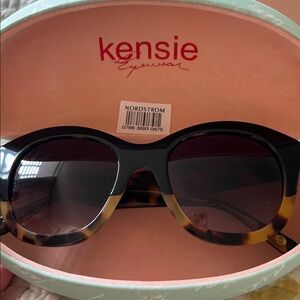 Kensie Tortoiseshell Sunglasses in Original Clamshell Case Cat-Eye Style